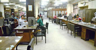 ঈদ শেষে জমতে শুরু করেছে অফিসপাড়া