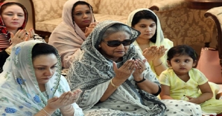 আইভি রহমান স্মরণে মিলাদে প্রধানমন্ত্রী আইভি রহমান স্মরণে মিলাদে প্রধানমন্ত্রী