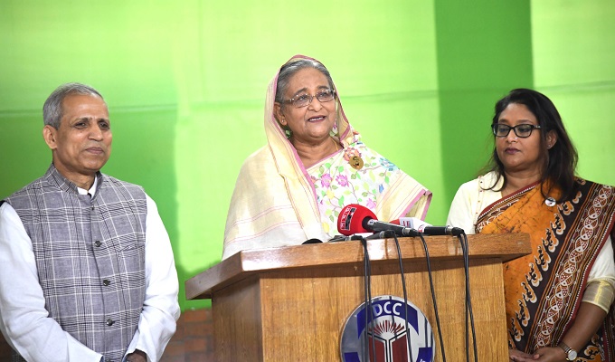অতিরিক্ত পণ্য কেনা থেকে বিরত থাকুন: প্রধানমন্ত্রী