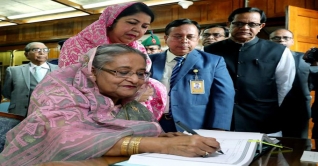 চতুর্থবার দেশের প্রধানমন্ত্রী হতে যাচ্ছেন শেখ হাসিনা চতুর্থবার দেশের প্রধানমন্ত্রী হতে যাচ্ছেন শেখ হাসিনা