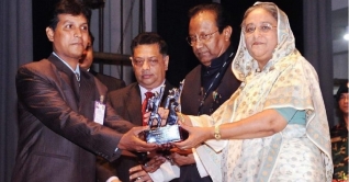 মেয়েদের পোশাক তৈরি করে কোটিপতি নেয়ামতউল্লাহ মেয়েদের পোশাক তৈরি করে কোটিপতি নেয়ামতউল্লাহ