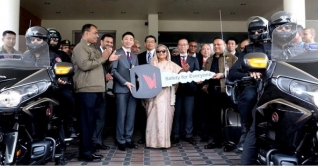 এসএসএফকে হোন্ডার দু’টি ফ্ল্যাগশিপ বাইক হস্তান্তর