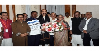 প্রধানমন্ত্রীর সঙ্গে ঢাকা উত্তরের নবনির্বাচিত মেয়র দেখা করলেন প্রধানমন্ত্রীর সঙ্গে ঢাকা উত্তরের নবনির্বাচিত মেয়র দেখা করলেন