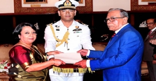পাঁচ দেশের দূতের পরিচয়পত্র পেশ পাঁচ দেশের দূতের পরিচয়পত্র পেশ