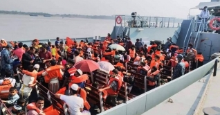 আট জাহাজে ভাসানচরের পথে রোহিঙ্গাদের প্রথম দল