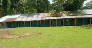 রাজাপুর বালিকা মাদ্রাসা যেন সাক্ষাৎ ‘মরণফাঁদ’ রাজাপুর বালিকা মাদ্রাসা যেন সাক্ষাৎ ‘মরণফাঁদ’