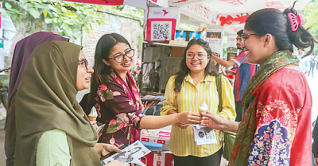 অভ্যুত্থানে সামনে, ডাকসু নির্বাচনে প্রার্থিতায় পিছিয়ে ছাত্রীরা অভ্যুত্থানে সামনে, ডাকসু নির্বাচনে প্রার্থিতায় পিছিয়ে ছাত্রীরা