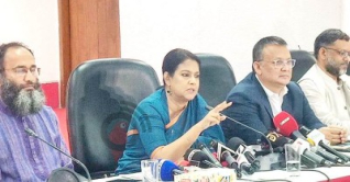 ‘৫৪ বছরের বাংলাদেশকে দেড় বছরের মুখোমুখি করবেন না’