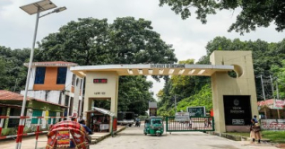 দুই ছাত্রীকে উপাচার্য ও রেজিস্ট্রারের হুমকি, ছাত্রদলের নিন্দা দুই ছাত্রীকে উপাচার্য ও রেজিস্ট্রারের হুমকি, ছাত্রদলের নিন্দা