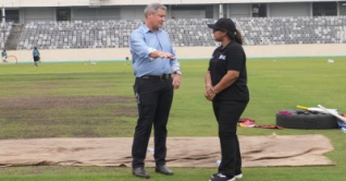 টাফেলের আম্পায়ারিং ক্লাসে জেসি