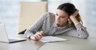 অফিসের কাজে একঘেয়েমি দূর করবেন যেভাবে