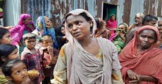 অভাবের তাড়নায় ৫০ হাজার টাকায় সন্তান বিক্রি! অভাবের তাড়নায় ৫০ হাজার টাকায় সন্তান বিক্রি!