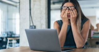 যে ৫ অভ্যাস আপনাকে পিছিয়ে দিচ্ছে