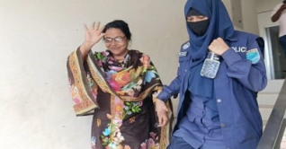 নড়িয়ায় যুব মহিলা লীগ নেত্রী গ্রেফতার নড়িয়ায় যুব মহিলা লীগ নেত্রী গ্রেফতার