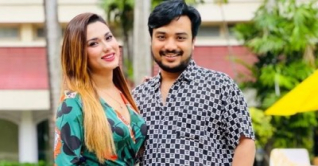 ভেঙেই গেল ববির সঙ্গে প্রযোজক সাকিবের প্রেম