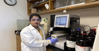 ব্যাকটেরিয়ার টেকসই টিকা উদ্ভাবনে গবেষণা করছেন মমতা