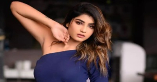 মোটরসাইকেলের তিন আরোহীকে গাড়িচাপা দিলেন অভিনেত্রী