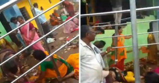 ভারতে মন্দিরে পদদলিত হয়ে নারী-শিশুসহ নিহত ১২