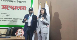 অলিম্পিকে চোখ খৈ খৈ মারমার