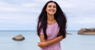 চুল লম্বা করতে চাইলে কী খাবেন? চুল লম্বা করতে চাইলে কী খাবেন?