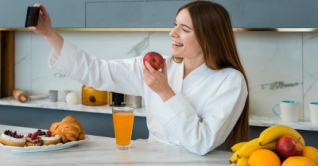 সকালে খালি পেটে ফল খাওয়া কি ক্ষতিকর? সকালে খালি পেটে ফল খাওয়া কি ক্ষতিকর?