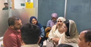 হাদির পরিবারের পাশে ডা. জুবাইদা রহমান হাদির পরিবারের পাশে ডা. জুবাইদা রহমান