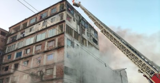 কেরানীগঞ্জে ভবনে আগুন কেরানীগঞ্জে ভবনে আগুন