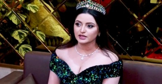 পার্লার উদ্বোধনে গিয়ে বিতর্কে পরীমণি পার্লার উদ্বোধনে গিয়ে বিতর্কে পরীমণি