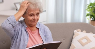 বৃদ্ধ বয়সে স্মৃতিভ্রম এড়াতে ১০টি নিয়ম মেনে চলুন