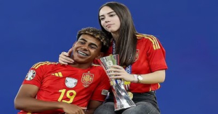 ‘বিশ্বসেরা হতে ইয়ামালের বান্ধবী থাকা গুরুত্বপূর্ণ’