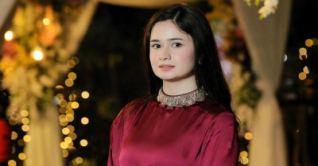 প্রেমের প্রস্তাব দেওয়ায় স্ট্যাম্প দিয়ে পিটিয়েছিলাম : ঐশী