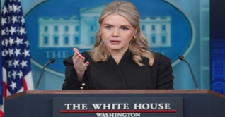 মা হচ্ছেন ট্রাম্পের প্রেস সেক্রেটারি