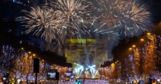 নানা আয়োজনে দেশে দেশে নতুন বর্ষবরণ