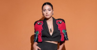 নিঃশ্বাস নিতে কষ্ট হচ্ছে : হিনা খান