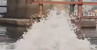 বুড়িগঙ্গার নিচে গ্যাস লাইনে ফাটল, ভোগান্তিতে অনেকে