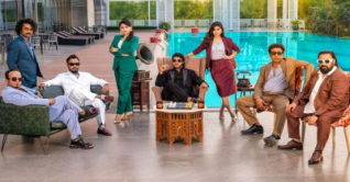 ব্যাচেলরদের হঠাৎ ‘রাজকীয় লেবাস’, ব্যাপার কী?