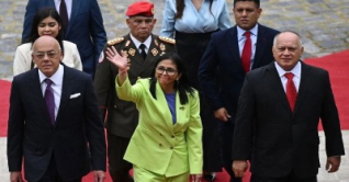 যুক্তরাষ্ট্রকে সহযোগিতার প্রতিশ্রুতি দেন রদ্রিগেজ যুক্তরাষ্ট্রকে সহযোগিতার প্রতিশ্রুতি দেন রদ্রিগেজ