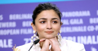 এখন মা হয়ে এই বিষয়গুলো বুঝতে পারি: আলিয়া ভাট এখন মা হয়ে এই বিষয়গুলো বুঝতে পারি: আলিয়া ভাট