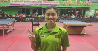 খৈ খৈ মারমাকে বাড়ি দিচ্ছে জেলা প্রশাসন খৈ খৈ মারমাকে বাড়ি দিচ্ছে জেলা প্রশাসন