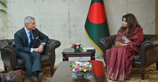 পররাষ্ট্র প্রতিমন্ত্রী শামা ওবায়েদের সঙ্গে বৈঠক করেছেন পল কাপুর পররাষ্ট্র প্রতিমন্ত্রী শামা ওবায়েদের সঙ্গে বৈঠক করেছেন পল কাপুর