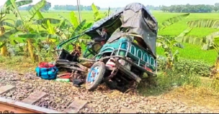 টাঙ্গাইলে ট্রেনের ধাক্কায় মা-শিশুসহ নিহত ৩