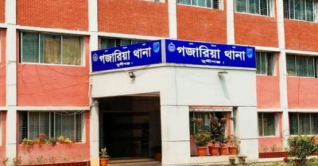 ঋণের চাপে গলায় ফাঁস নিলেন গৃহবধূ