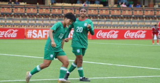 প্রীতির হ্যাটট্রিকে নেপালকে হারাল বাংলাদেশ