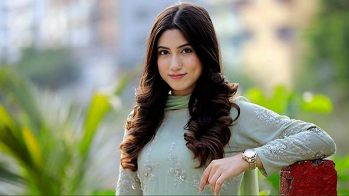 নাটকের জনপ্রিয় অভিনেত্রী সাফা কবির।