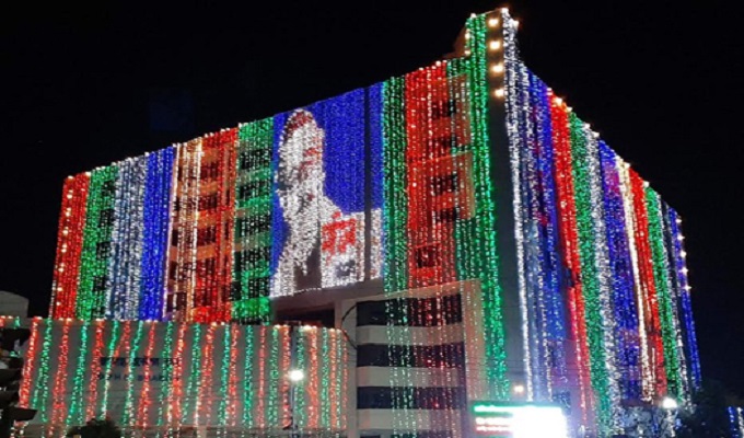 বঙ্গবন্ধুর জন্ম-শতবার্ষিকীতে বর্ণিল সাজে রাজধানী