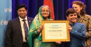 ইউনিসেফের সম্মাননা পেলেন প্রধানমন্ত্রী ইউনিসেফের সম্মাননা পেলেন প্রধানমন্ত্রী