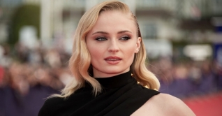 কন্যা সন্তানের মা হলেন সোফি টার্নার