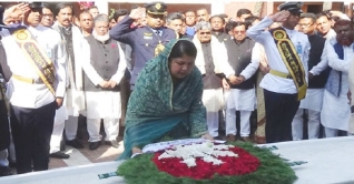 টুঙ্গিপাড়ায় বঙ্গবন্ধুর প্রতি স্পিকারের শ্রদ্ধা 