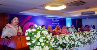 সফল মা হিসেবে প্রধানমন্ত্রী দেশকে এগিয়ে নিচ্ছেন : স্পিকার