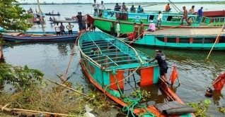 ডুবে যাওয়া সেই ট্রলার উদ্ধার, ভেতরে কোনো লাশ নেই